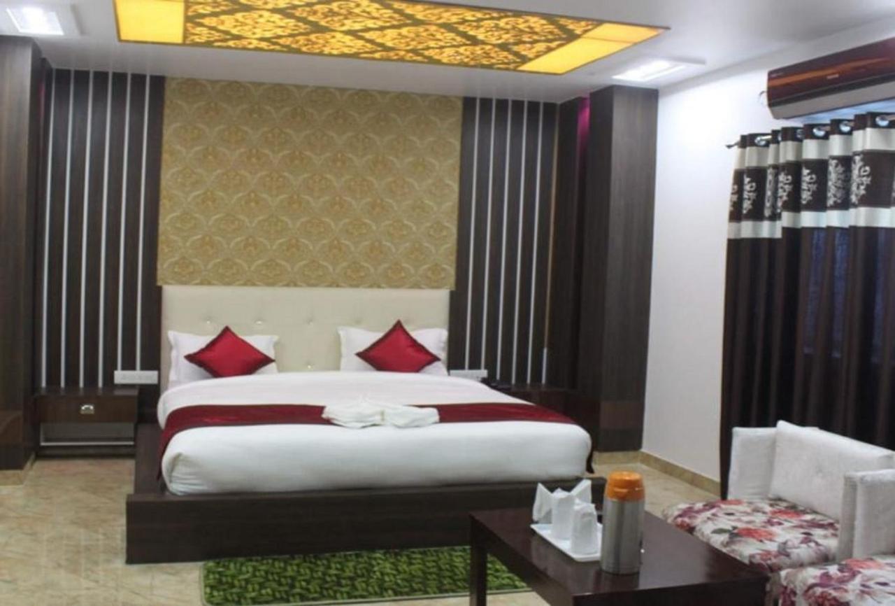 Hotel Golden Tulip Purnia Kültér fotó