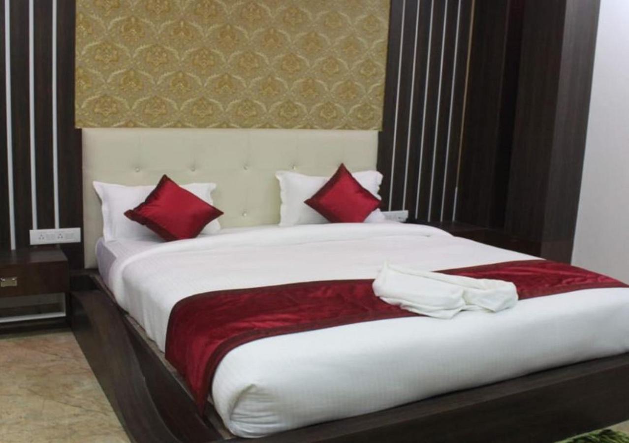 Hotel Golden Tulip Purnia Kültér fotó